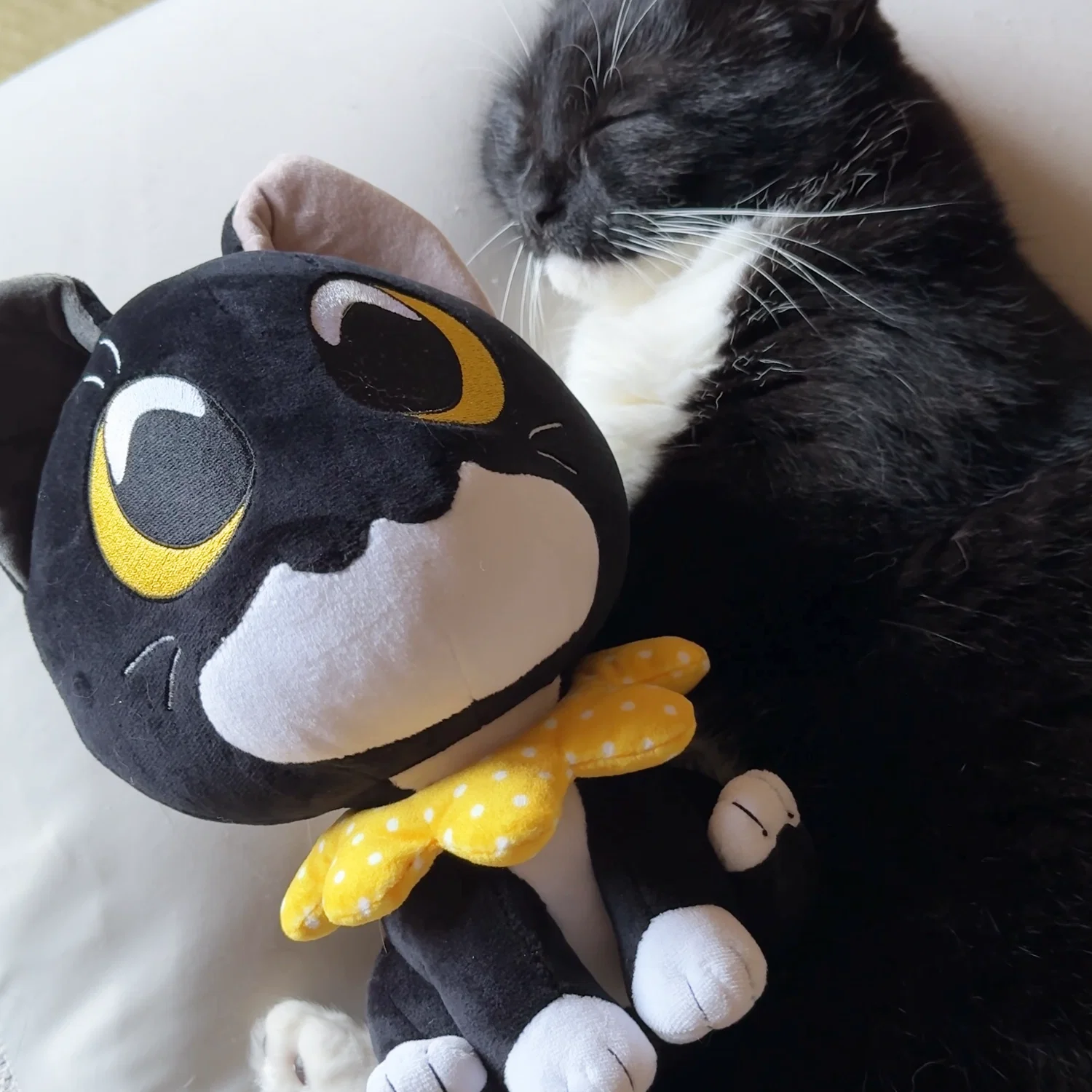 Uni V2 Plush (9in) - Image 8